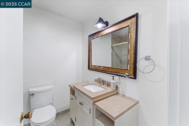 1566 Mann Dr, Pinole CA: https://media.crmls.org/mediaz/78c90bf0-934f-4ad2-b917-f9dd2b5a1311.jpg