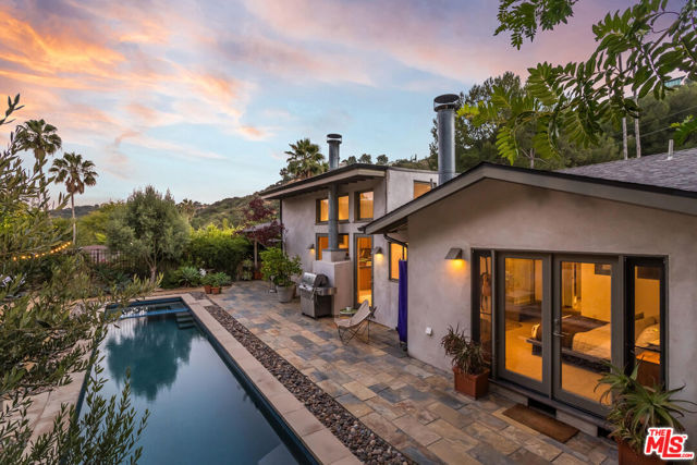 8631 Allenwood Road, Los Angeles CA: https://media.crmls.org/mediaz/78c9e320-46e0-439d-9680-a5351f419189.jpg