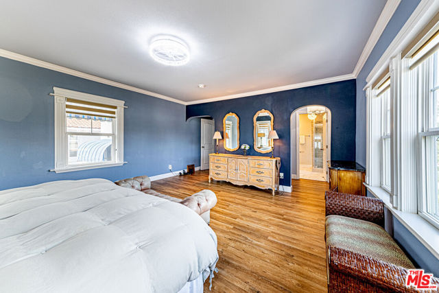 821 Lorraine Boulevard, Los Angeles CA: https://media.crmls.org/mediaz/78ca0075-725e-4342-b0e8-cfe140f2e50b.jpg