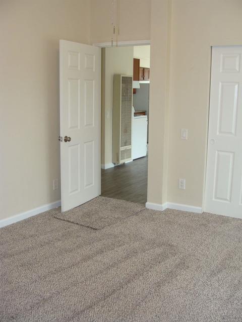 Image 14 of 15 For 12652 Julian Ave