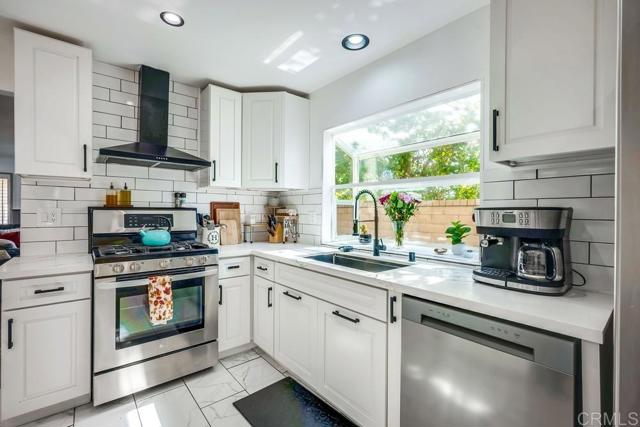 39685 ALMANSA, Murrieta CA: https://media.crmls.org/mediaz/78cae768-276c-407c-bc4b-2cb907a5b5eb.jpg