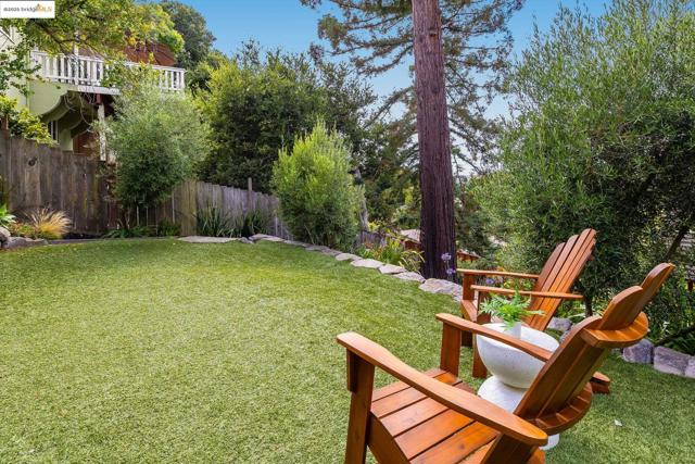 740 Calmar Ave, Oakland CA: https://media.crmls.org/mediaz/78cb1769-27cf-4fd7-9439-aa5f2c015569.jpg