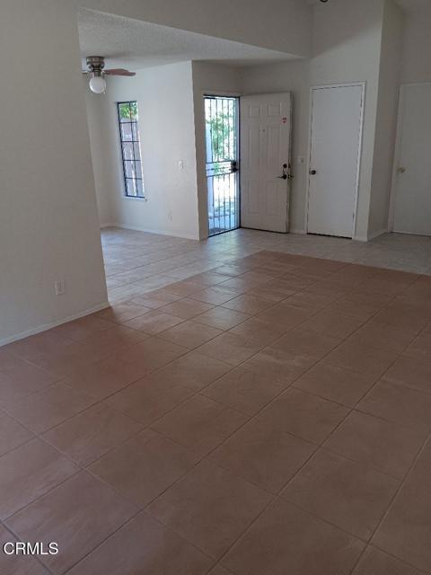 Detail Gallery Image 2 of 19 For 4552 Ridgewood Ct, Palmdale,  CA 93552 - 3 Beds | 2 Baths