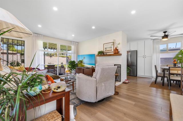 Detail Gallery Image 4 of 31 For 4774 Appleton St, San Diego,  CA 92117 - 3 Beds | 2 Baths