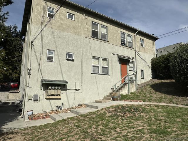 2663 67 E Street, San Diego CA: https://media.crmls.org/mediaz/78cc5603-9c13-419b-a79d-33007e84e1a3.jpg