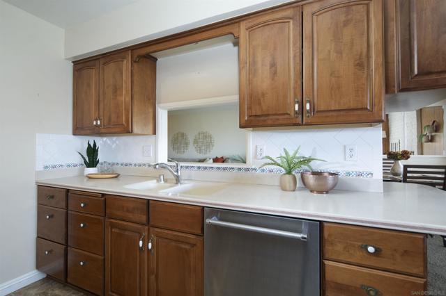 1945 Goldboro Street, San Diego CA: https://media.crmls.org/mediaz/78ccc115-f73f-4b36-985a-36689eedd958.jpg