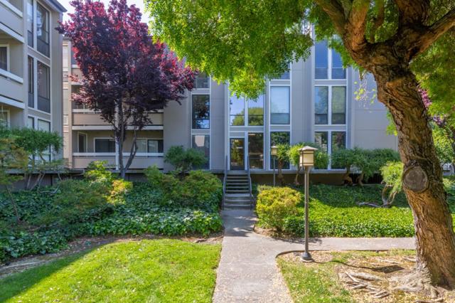 1061 Beach Park Boulevard, Foster City CA: https://media.crmls.org/mediaz/78ce42ac-35b9-41fd-8fdc-28eb21fa4e96.jpg