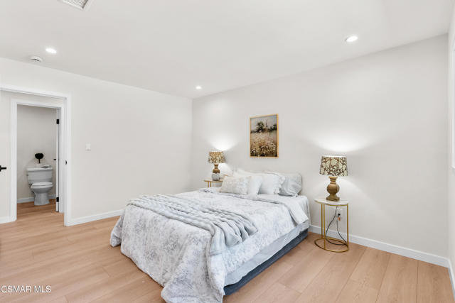 3167 Waco Avenue, Simi Valley CA: https://media.crmls.org/mediaz/78ced055-5ba5-40a2-9039-abf45a6fdf1d.jpg