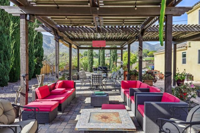3043 Adams Ranch Ct, Chula Vista CA: https://media.crmls.org/mediaz/78d0d8d9-ada3-4390-991c-b590af83e4af.jpg