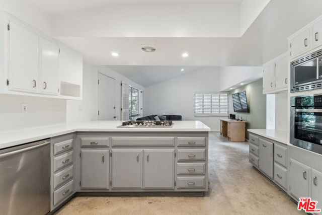 13443 Bayliss Road, Los Angeles CA: https://media.crmls.org/mediaz/78d1d25f-0c78-4869-b298-29733f23ba19.jpg