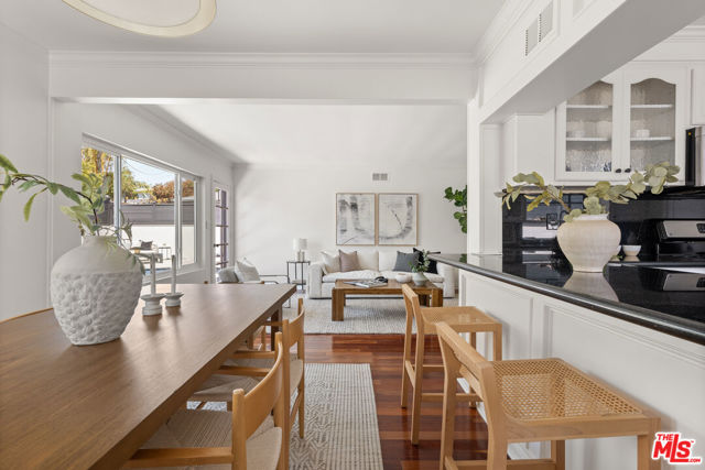 7363 W 87th Place, Los Angeles CA: https://media.crmls.org/mediaz/78d2339b-7a9f-4fb4-aea1-31e76f51f23a.jpg