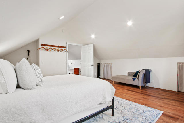 43630 Rainbow Lane, Angelus Oaks CA: https://media.crmls.org/mediaz/78d2a95a-f605-4c6b-b8da-6f51b51ce792.jpg