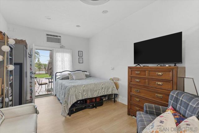 1528 Hendrix Pl, Chula Vista CA: https://media.crmls.org/mediaz/78d43e2b-4bff-4c9b-a03e-97866868c20e.jpg