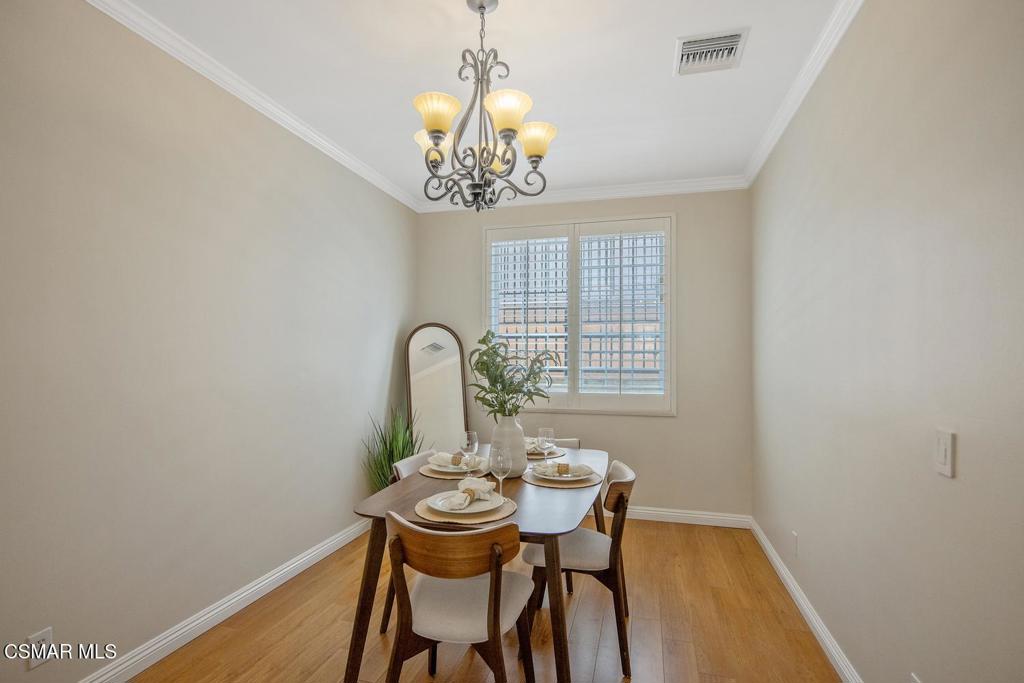 https://media.crmls.org/mediaz/78d48b57-343d-4b7c-b255-ea166fb26925.jpg?preset=X-Large