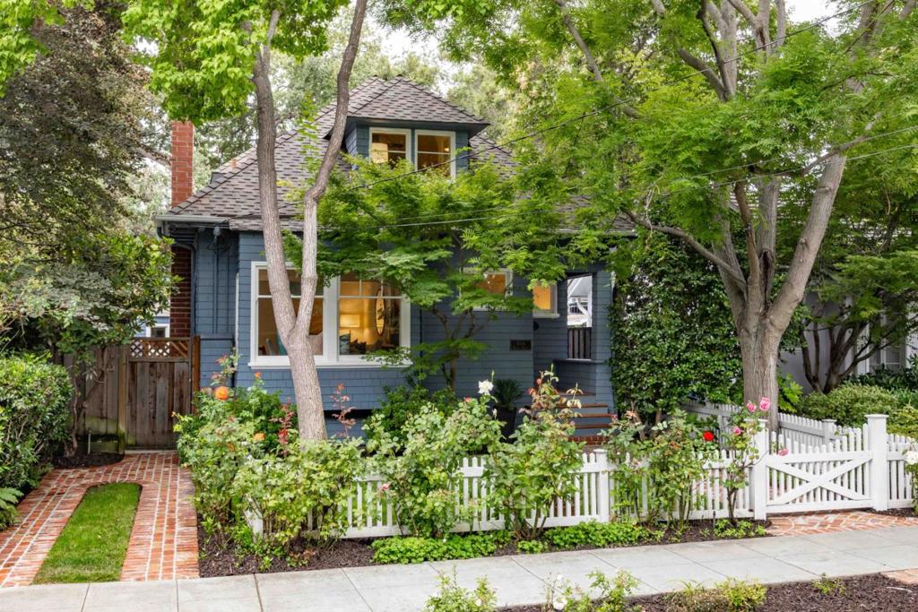 1044 Bryant Street