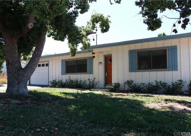 Detail Gallery Image 1 of 1 For 1143 E Fallbrook St, Fallbrook,  CA 92028 - 2 Beds | 2 Baths