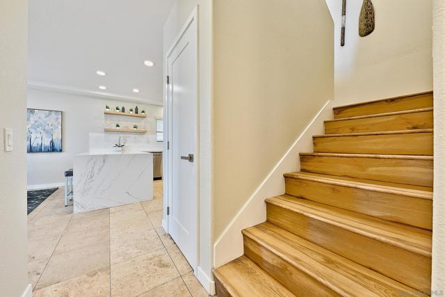 3537 Ocean Front Walk, San Diego CA: https://media.crmls.org/mediaz/78d57317-a957-4823-8ea1-925e3cf98be1.jpg