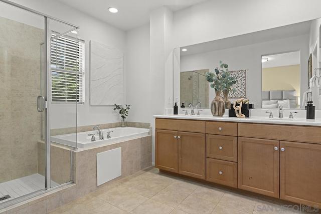 10689 New Grove Trail, San Diego CA: https://media.crmls.org/mediaz/78d5d3a6-4928-4888-9812-2f96558ba868.jpg