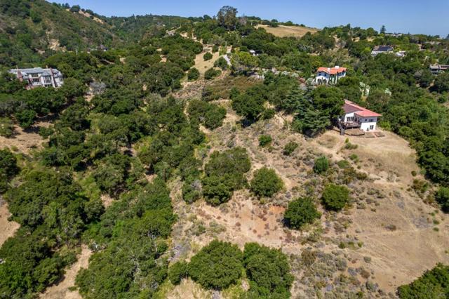 27388 Sherlock Court, Los Altos Hills CA: https://media.crmls.org/mediaz/78d6016d-81b6-4cc1-8a40-7fe7d0d4a96d.jpg