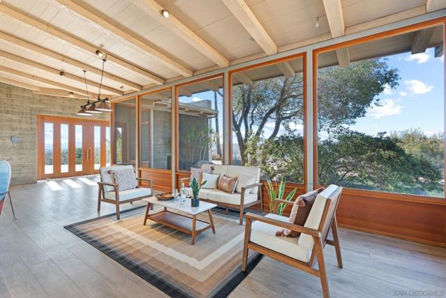20385 Rancho Villa Rd, Ramona CA: https://media.crmls.org/mediaz/78d64257-da15-4fcc-b80d-0aa812884ec1.jpg