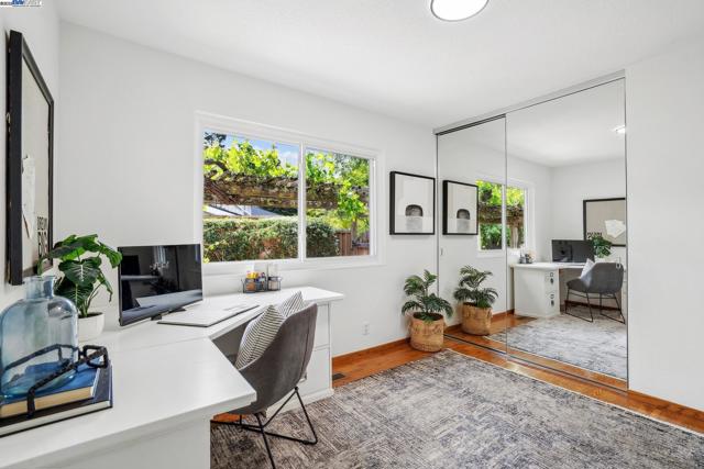 643 Contada Cir, Danville CA: https://media.crmls.org/mediaz/78d692c8-d064-4253-8ecd-0d05e8c23947.jpg