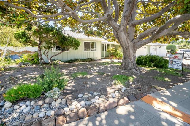 4670 Eggers Dr, Fremont CA: https://media.crmls.org/mediaz/78d8d421-7eee-451a-9a09-78779f0479b1.jpg