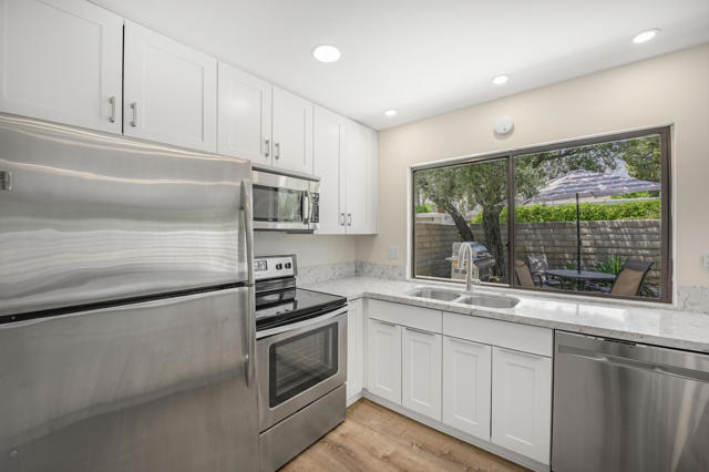 2006 E Sandalwood Drive, Palm Springs CA: https://media.crmls.org/mediaz/78d8f5c2-2455-408d-b69b-fce008a9d2f5.jpg