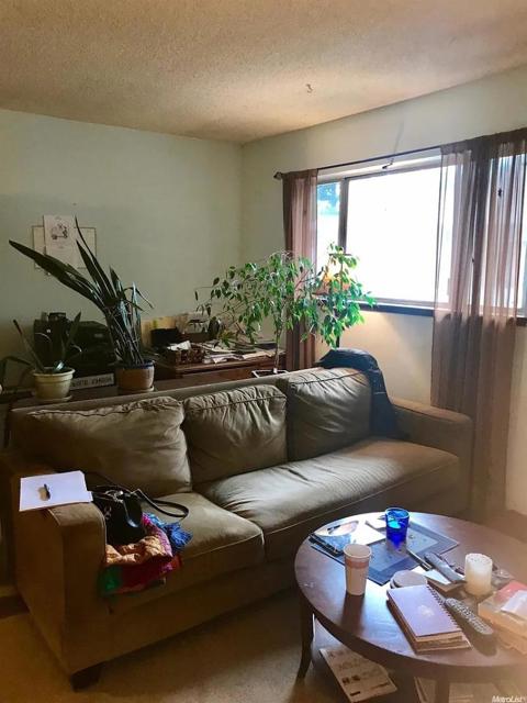 1736 Fremont Court, Davis CA: https://media.crmls.org/mediaz/78d98452-a441-46f4-b38e-6692963871e7.jpg