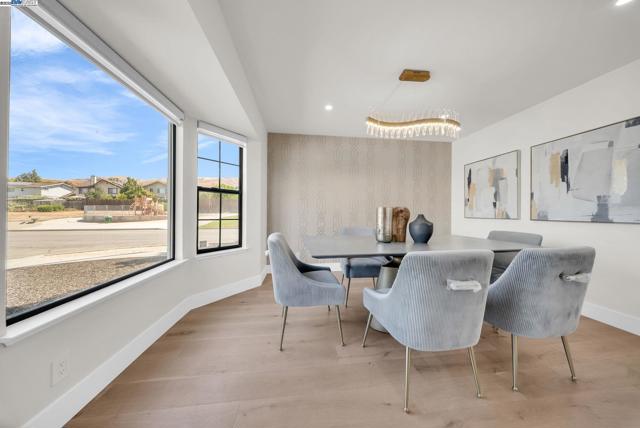 524 Gamay Ct, Fremont CA: https://media.crmls.org/mediaz/78d9eba6-a95a-429c-81b7-f14a8526bd2f.jpg