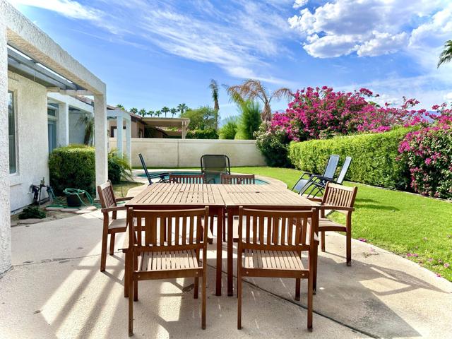 47875 Via Firenze, La Quinta CA: https://media.crmls.org/mediaz/78dbaa8c-2585-4a97-8184-d2e69434cd64.jpg