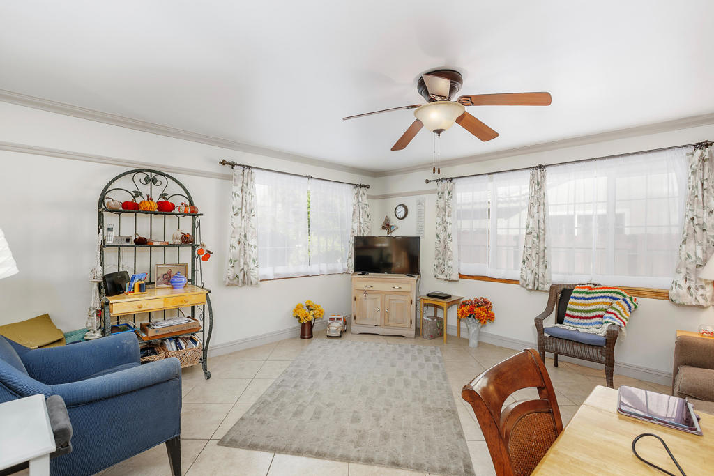 MLS #219137493DA image #3