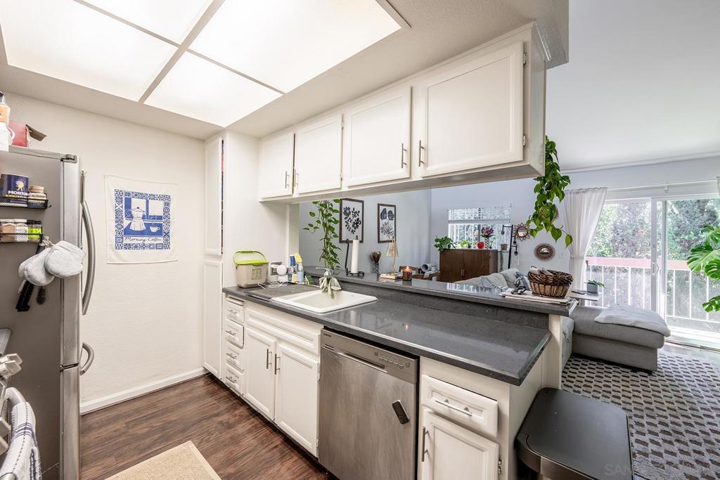 4211 Iowa St - photo 7