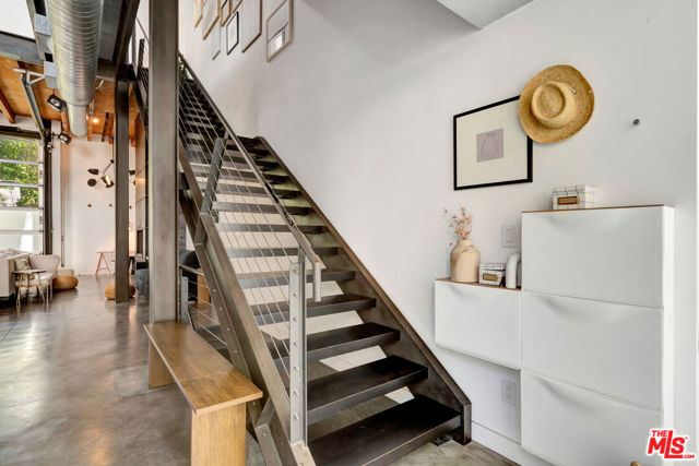 25 Brooks Avenue, Venice CA: https://media.crmls.org/mediaz/78dc2c1b-87cf-456e-b149-ad709a06ccda.jpg