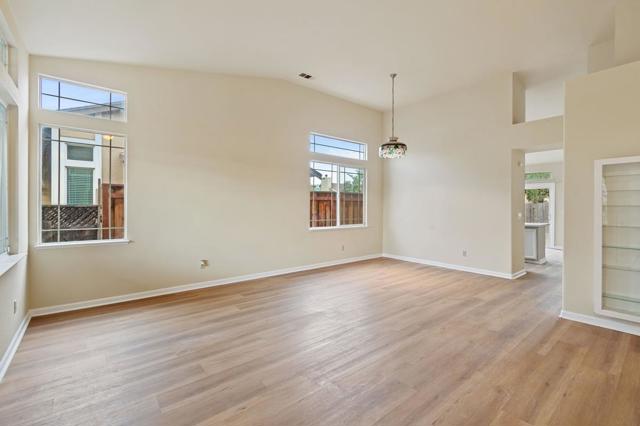110 Walnut Meadows Court, Oakley CA: https://media.crmls.org/mediaz/78dc320b-84fc-4ed7-b778-7671bc6cddff.jpg