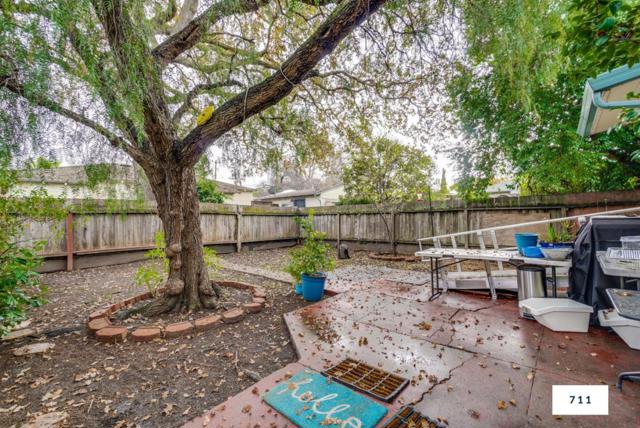 711 Roosevelt Avenue, Redwood City CA: https://media.crmls.org/mediaz/78dc60ca-8ccd-43fa-8536-96c6d23214fe.jpg