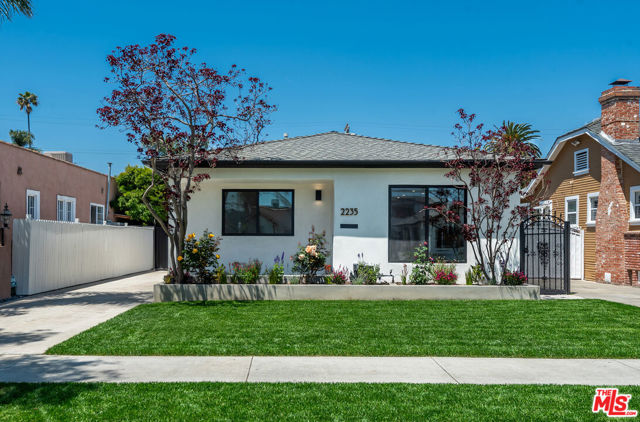 2235 S Mansfield Avenue, Los Angeles CA: https://media.crmls.org/mediaz/78dc60f2-6885-45b1-b67e-a755d0d77754.jpg