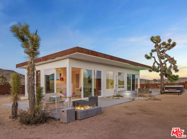 5256 William S Hart Road, Pioneertown CA: https://media.crmls.org/mediaz/78dca829-841f-4495-aa1a-c4fd155631e9.jpg