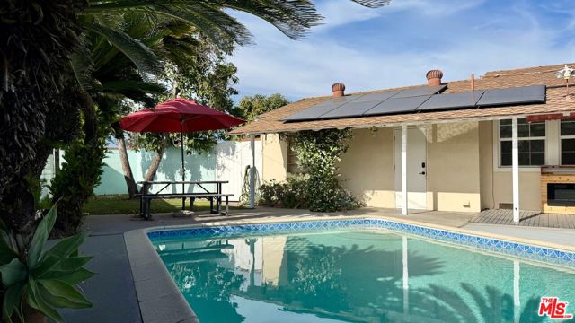 6257 Alcove Avenue, North Hollywood CA: https://media.crmls.org/mediaz/78ddc6ea-8a07-45af-a399-a23e265b99d6.jpg