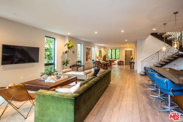 1724 N Sierra Bonita Avenue, Los Angeles CA: https://media.crmls.org/mediaz/78ddefe2-9cae-4b75-8ae6-ad78784a4019.jpg