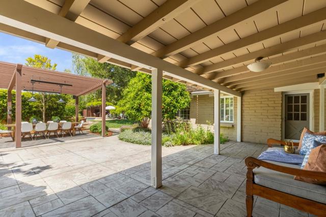 690 Torwood Lane, Los Altos CA: https://media.crmls.org/mediaz/78de6796-461f-47e4-944a-888f1a0538ec.jpg