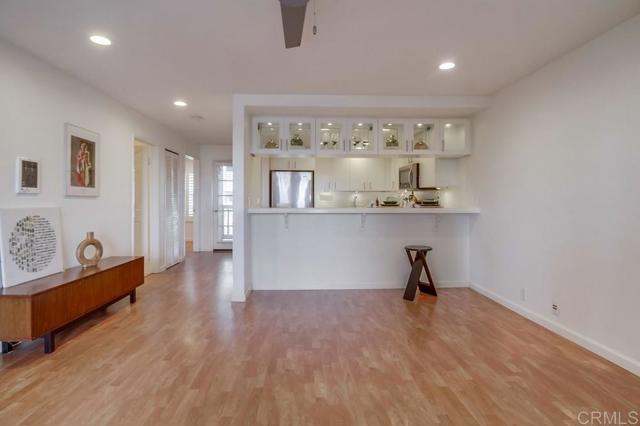 Detail Gallery Image 10 of 46 For 3961 Hortensia St #H4,  San Diego,  CA 92110 - 2 Beds | 2 Baths