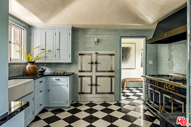 Image 14 of 44 For 5470 Los Feliz Boulevard