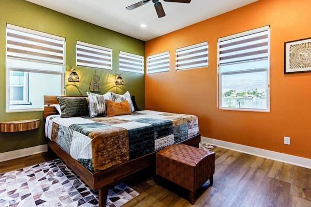 43295 Passagio Lago Way, Indio CA: https://media.crmls.org/mediaz/78dfbbef-e04f-418b-8ca9-16383be04a0e.jpg