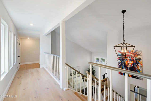 885 Rim Crest Drive, Westlake Village CA: https://media.crmls.org/mediaz/78dff2b6-5d7e-4592-ae20-e26419e2bc41.jpg