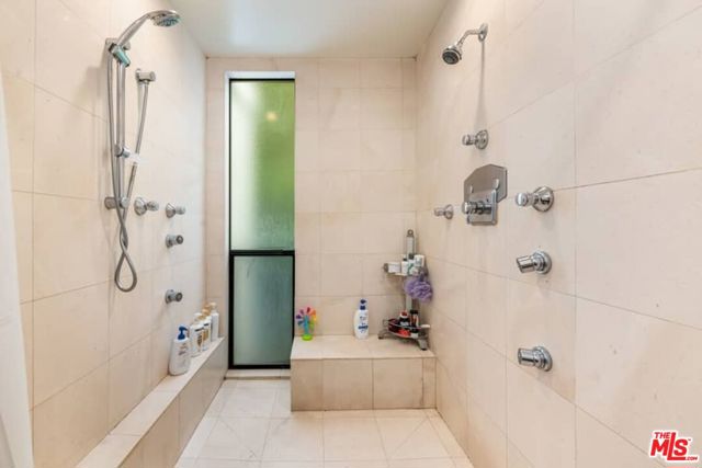 2415 Laurel Pass / Bypass, Los Angeles CA: https://media.crmls.org/mediaz/78e01167-475e-4072-85e4-de268b3ec77a.jpg