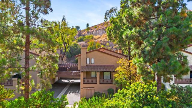Detail Gallery Image 34 of 44 For 5940 Mission Center Rd #C,  San Diego,  CA 92123 - 2 Beds | 2/1 Baths