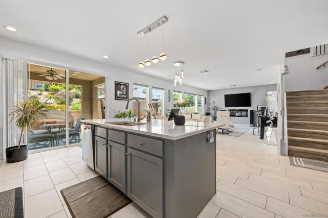 1314 Stearns Wharf Rd, Chula Vista CA: https://media.crmls.org/mediaz/78e04a2e-1a01-4dee-9bd9-ceac791bd89d.jpg