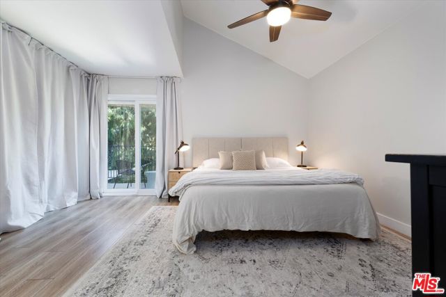 23351 Park Sorrento, Calabasas CA: https://media.crmls.org/mediaz/78e0c98e-0e07-4f5b-9910-68959b66011a.jpg