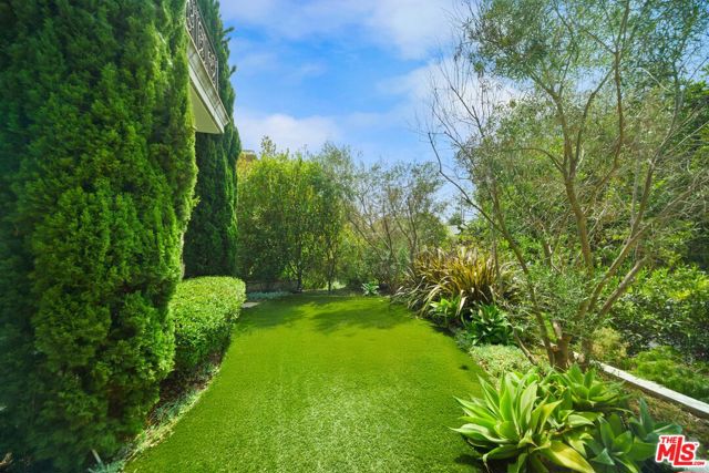 592 Radcliffe Avenue, Pacific Palisades, California 90272, 4 Bedrooms Bedrooms, ,4 BathroomsBathrooms,Single Family Residence,For Sale,Radcliffe,24426427