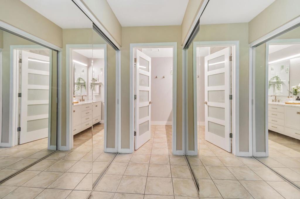 https://media.crmls.org/mediaz/78e334a5-edbf-4a5f-83c3-7928942fc3ab.jpg?preset=X-Large